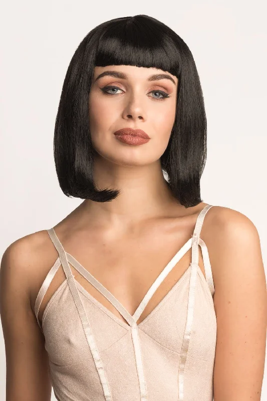 Black long bob wig with a short retro, rockabilly-style fringe: Beth